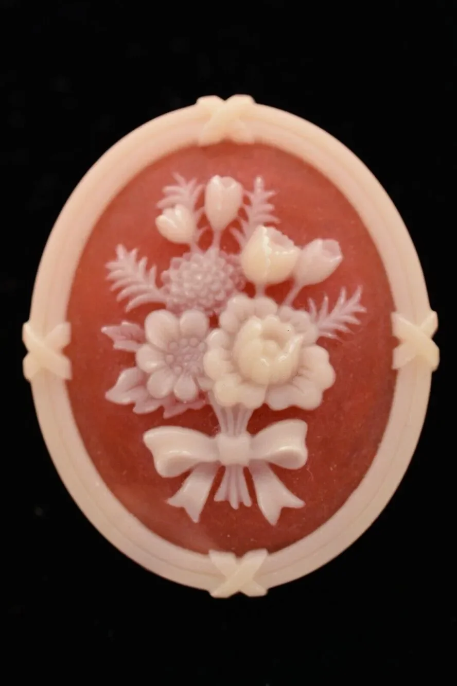 Avon Vintage Flower Cameo Pin Brooch Red White Bouquet Bow Oval Signed 70s Bin5A